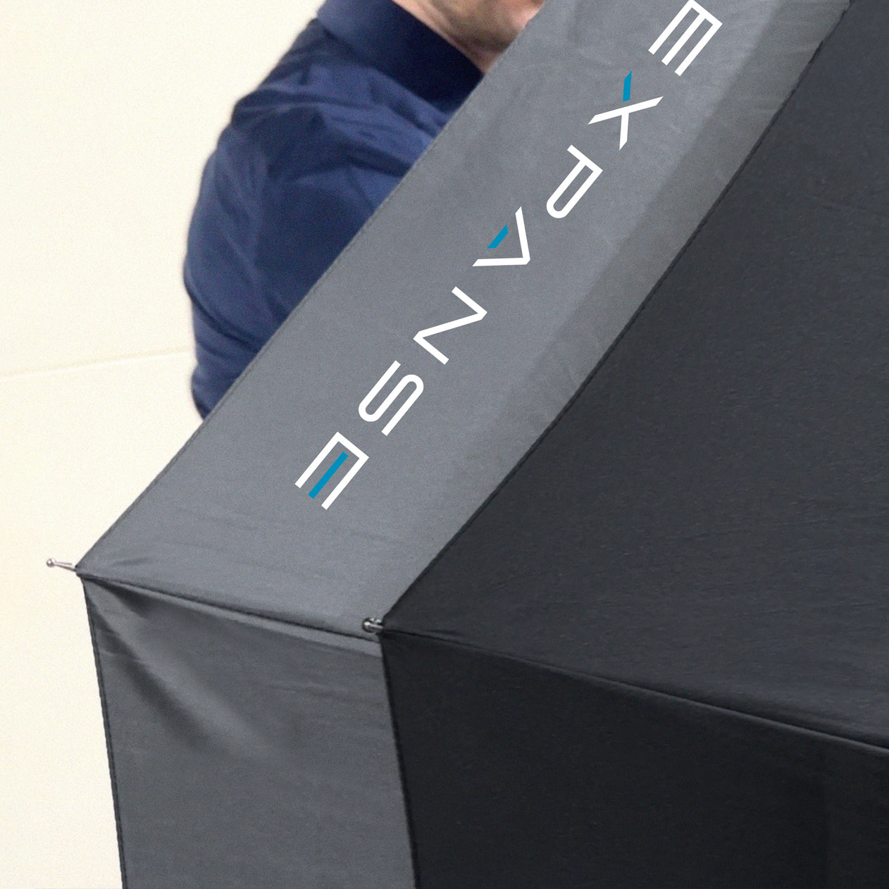 Umbra - Expanse Umbrella