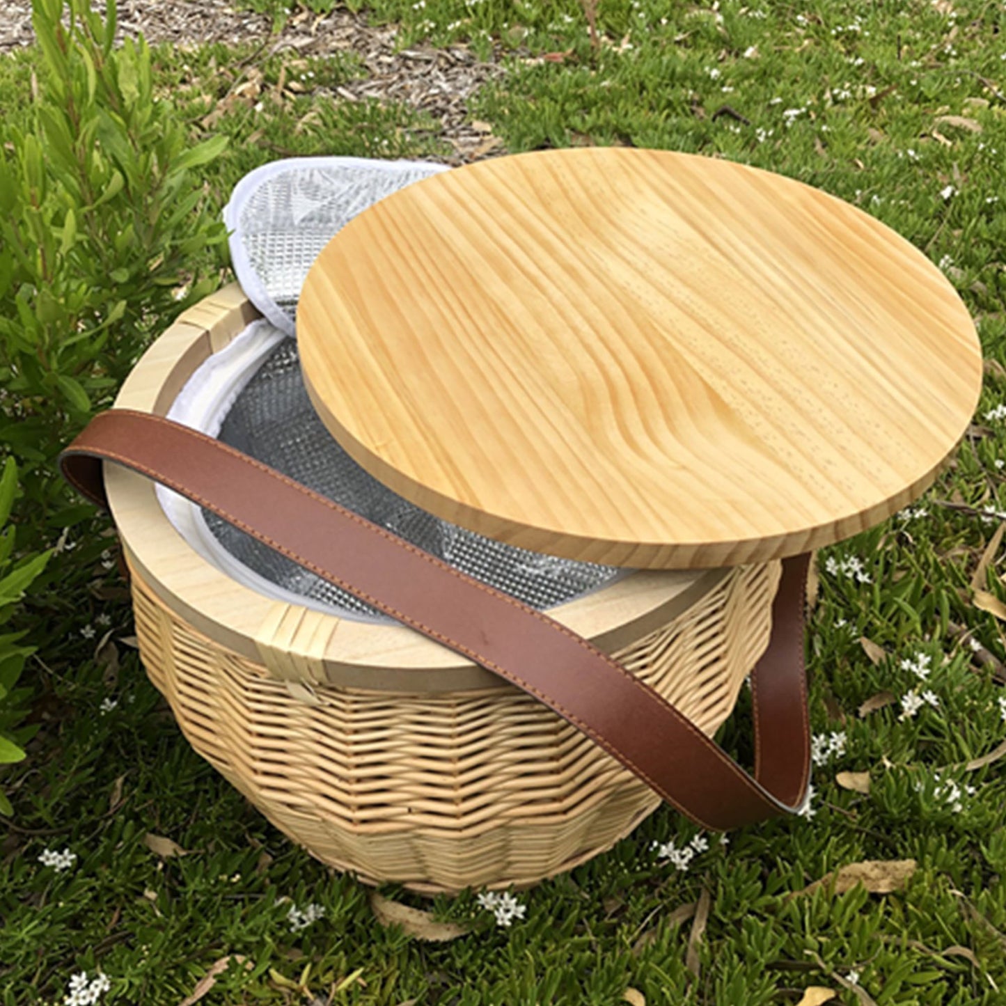 Scotch Wicker Picnic Cooler Basket Round