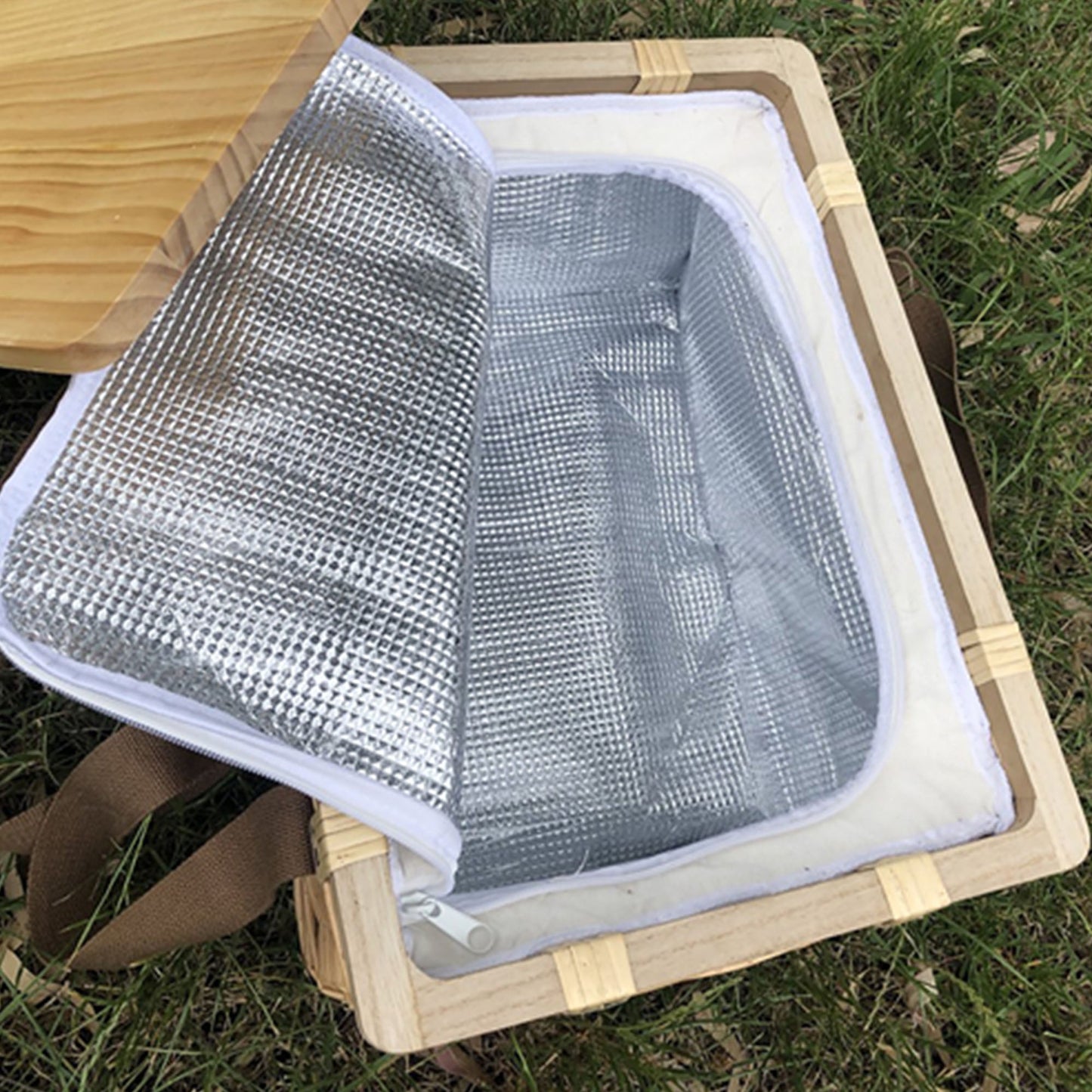 Gold Coast Wicker Picnic Cooler Basket Square